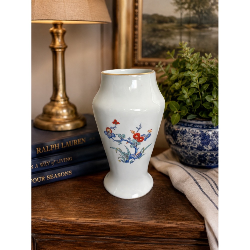 Limoges France Porcelaine Malbec 8" Hand Floral Porcelain Vase Gold gilt Vintage